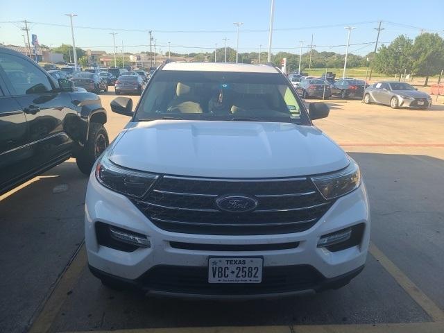 Photo of 2020 Oxford White Ford Explorer