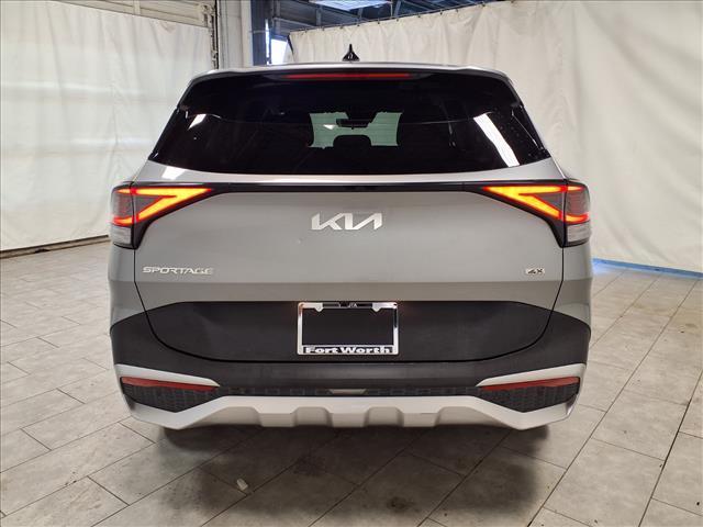 Photo of 2024 Steel Gray Kia Sportage