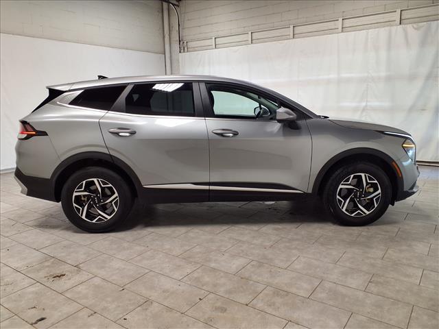 Photo of 2024 Steel Gray Kia Sportage