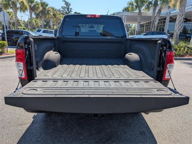 Photo of 2024 Diamond Black Crystal Pearlcoat RAM 2500