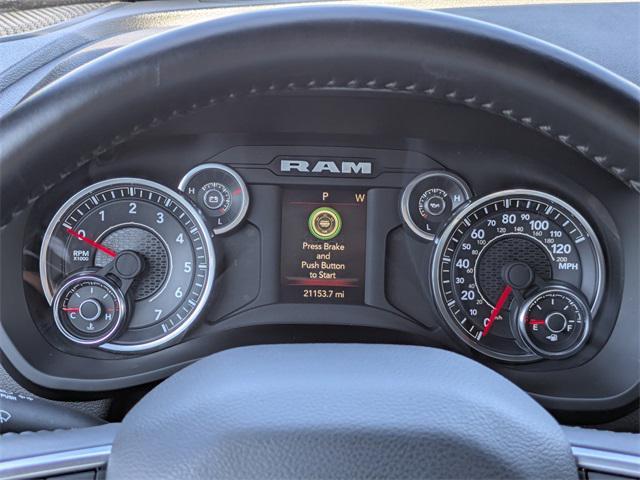 Photo of 2024 Diamond Black Crystal Pearlcoat RAM 2500