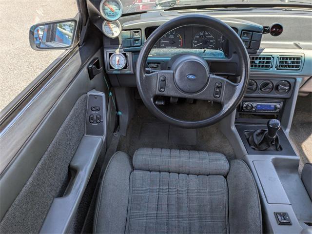 Photo of 1989 Gray Ford Mustang