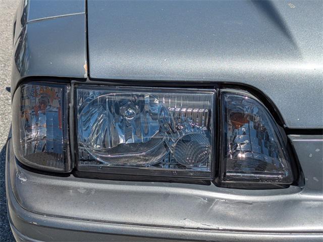 Photo of 1989 Gray Ford Mustang