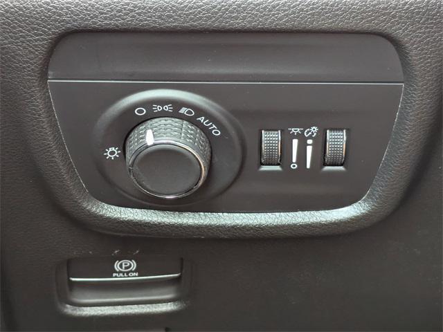 Photo of 2024 Baltic Gray Metallic Clearcoat Jeep Grand Cherokee L