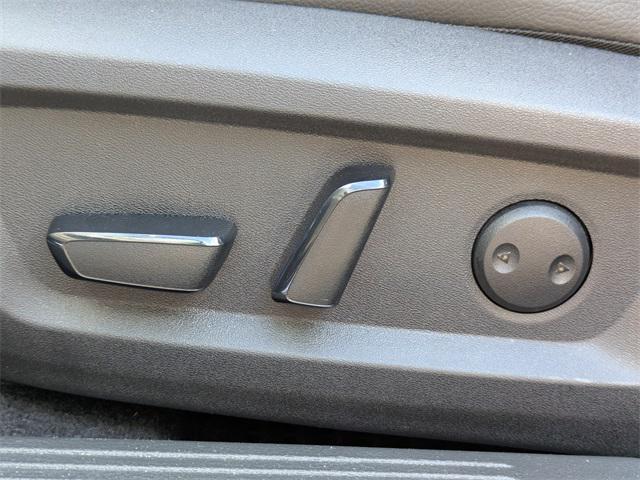 Photo of 2023 Caspian Blue Metallic Nissan Rogue