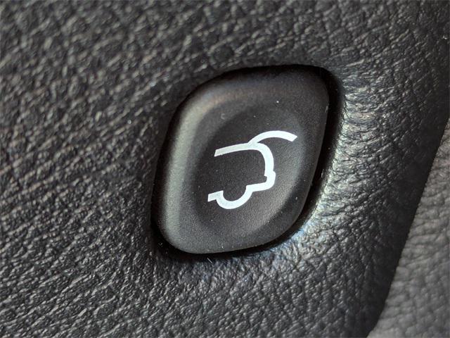Photo of 2024 Frostbite Pearlcoat Dodge Durango