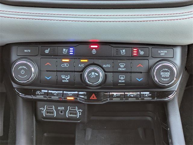 Photo of 2024 Frostbite Pearlcoat Dodge Durango