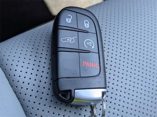 Photo of 2024 Frostbite Pearlcoat Dodge Durango