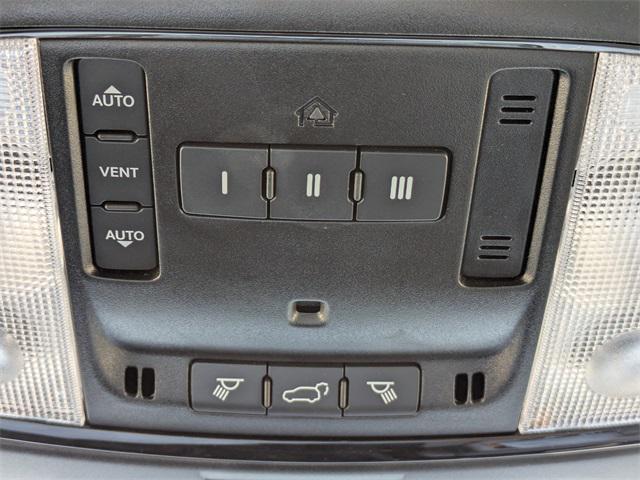 Photo of 2024 Frostbite Pearlcoat Dodge Durango