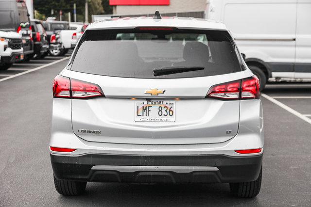 Photo of 2022 Silver Ice Metallic Chevrolet Equinox