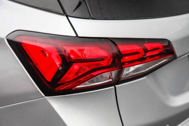 Photo of 2022 Silver Ice Metallic Chevrolet Equinox