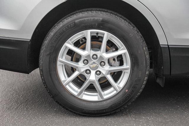 Photo of 2022 Silver Ice Metallic Chevrolet Equinox