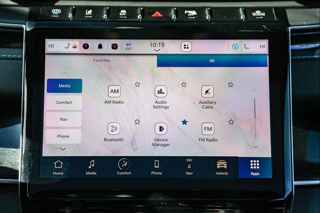 Photo of 2022 Silver Zynith Jeep Grand Cherokee 4xe