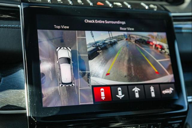 Photo of 2022 Silver Zynith Jeep Grand Cherokee 4xe