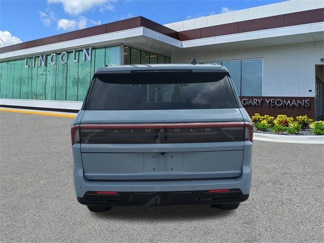 Photo of 2025 Gray Mist Lincoln Navigator
