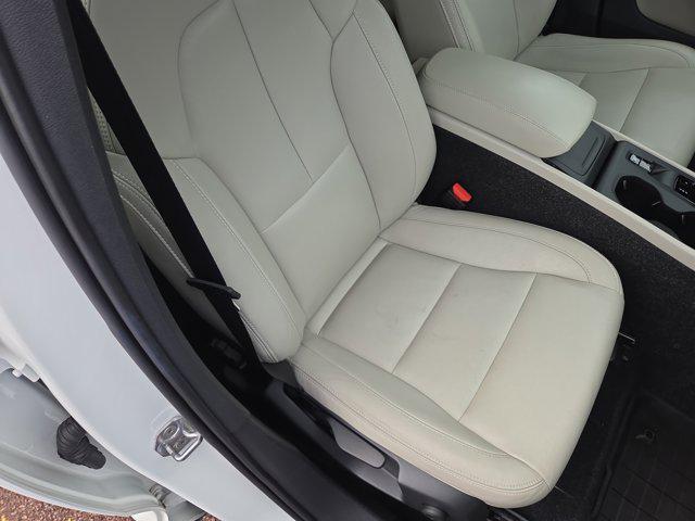 Photo of 2020 Ice White Volvo XC40