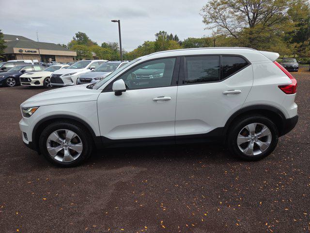 Photo of 2020 Ice White Volvo XC40