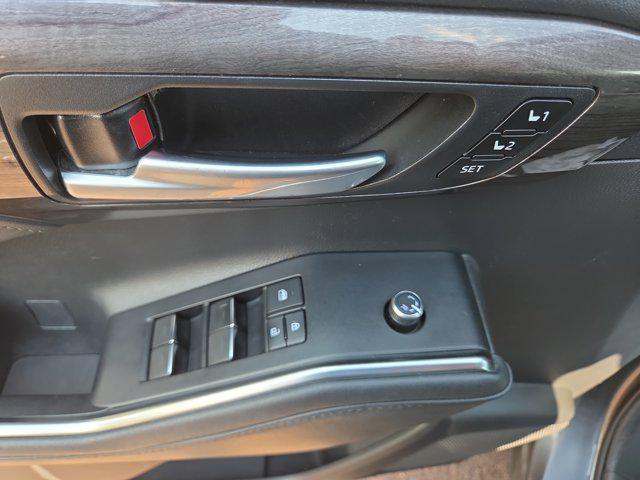 Photo of 2021 Magnetic Gray Metallic Toyota Highlander Hybrid