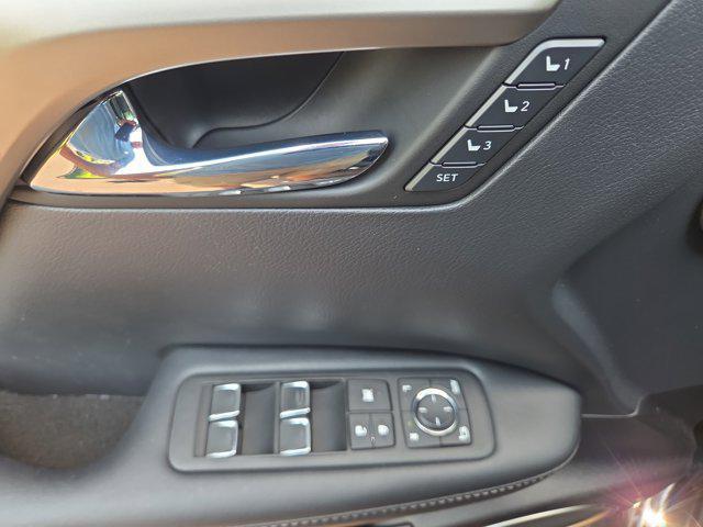 Photo of 2020 Obsidian Lexus RX 350