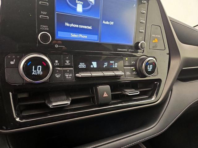 Photo of 2021 Black Toyota Highlander Hybrid