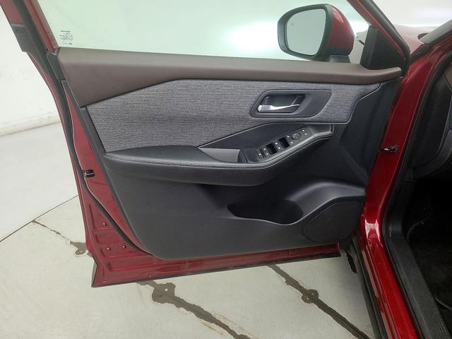 Photo of 2023 Red Nissan Rogue