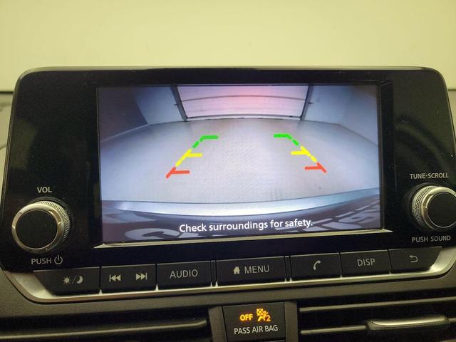 Photo of 2022 Silver Nissan Altima