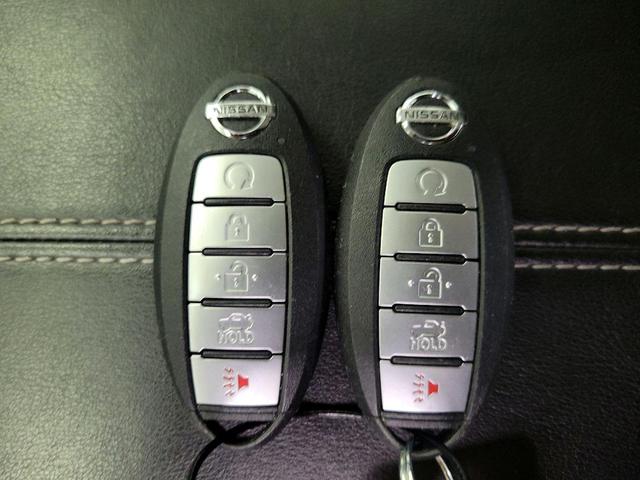 Photo of 2022 Silver Nissan Altima