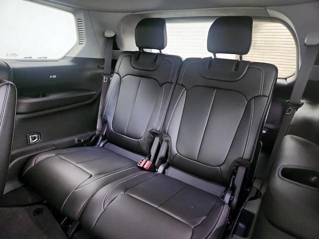 Photo of 2023 Black Jeep Grand Cherokee L