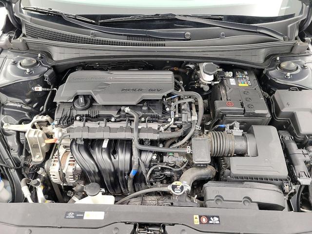 Photo of 2023 Black Hyundai ELANTRA