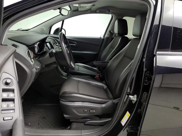 Photo of 2018 Black Chevrolet Trax