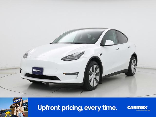 Photo of 2022 White Tesla Model Y