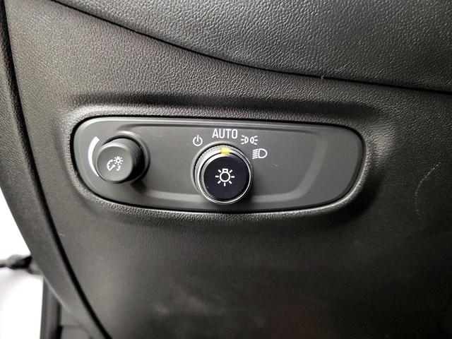 Photo of 2023 White Chevrolet Equinox