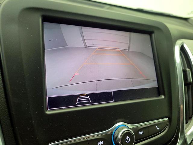 Photo of 2023 White Chevrolet Equinox