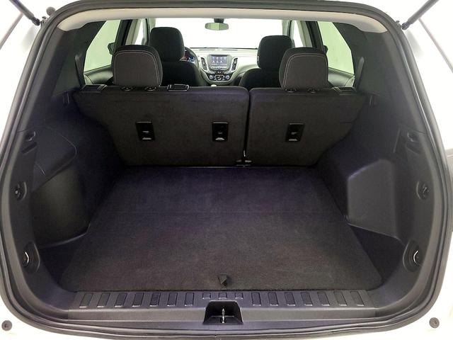 Photo of 2023 White Chevrolet Equinox
