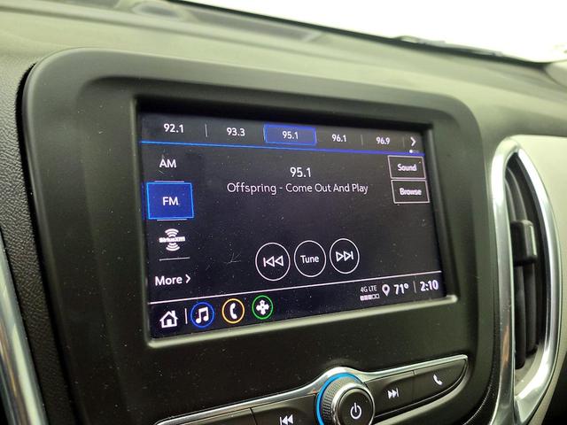 Photo of 2023 White Chevrolet Equinox