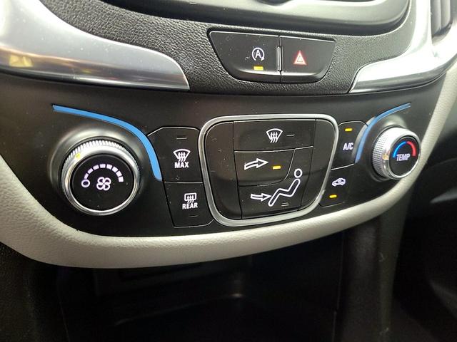Photo of 2023 White Chevrolet Equinox