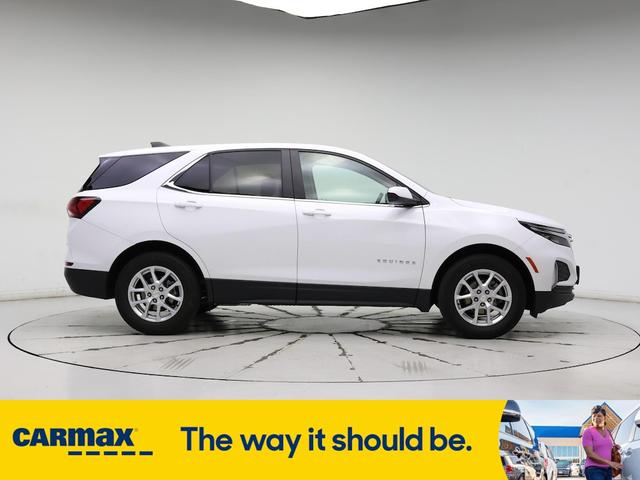 Photo of 2023 White Chevrolet Equinox