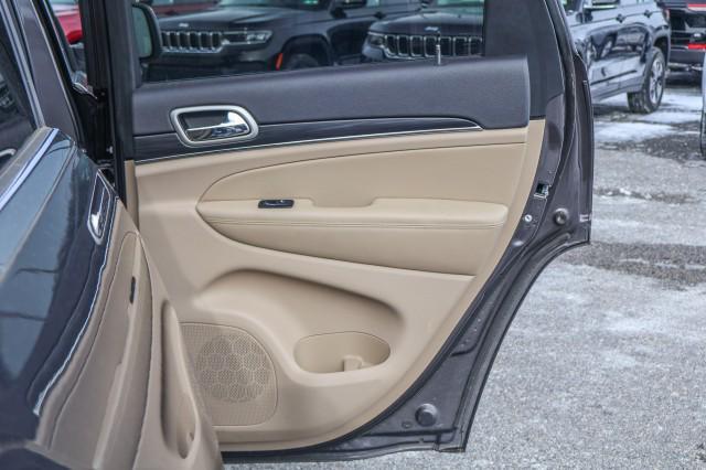 Photo of 2020 GRANITE CRYSTAL Jeep Grand Cherokee