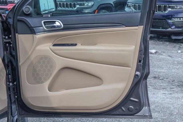 Photo of 2020 GRANITE CRYSTAL Jeep Grand Cherokee