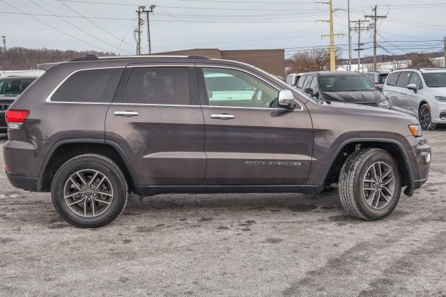 Photo of 2020 GRANITE CRYSTAL Jeep Grand Cherokee