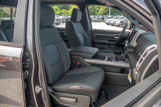 Photo of 2026 Granite Crystal Metallic Clearcoat RAM 1500