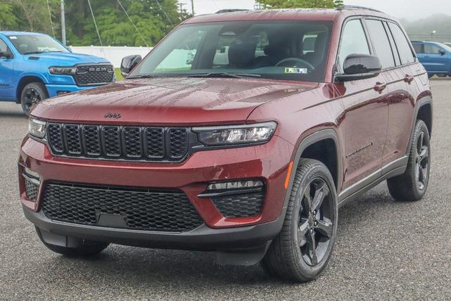 Photo of 2025 Velvet Red Pearlcoat Jeep Grand Cherokee