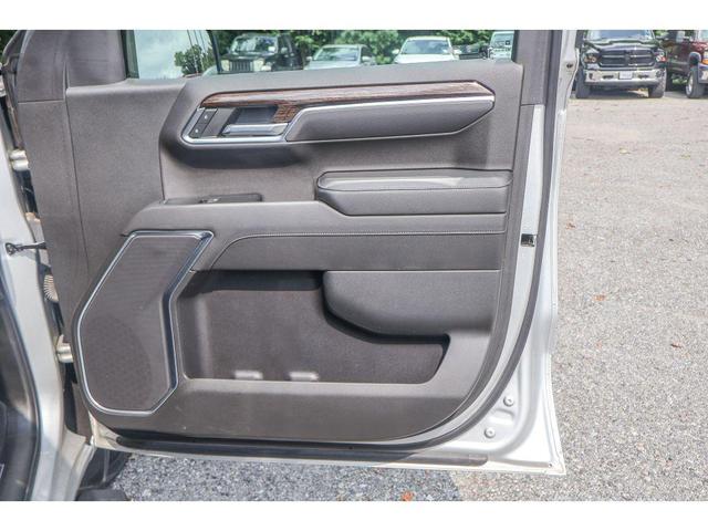 Photo of 2022 Quicksilver Metallic GMC Sierra 1500
