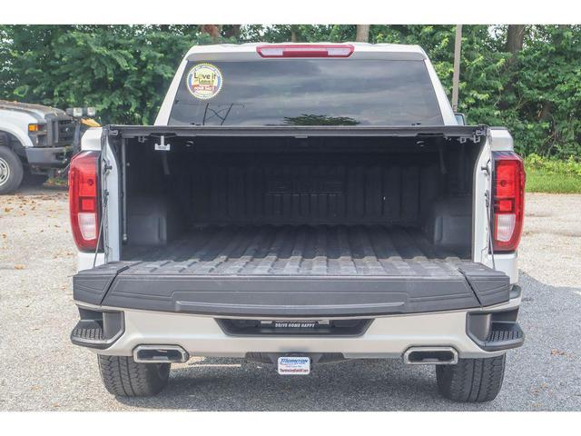 Photo of 2022 Quicksilver Metallic GMC Sierra 1500