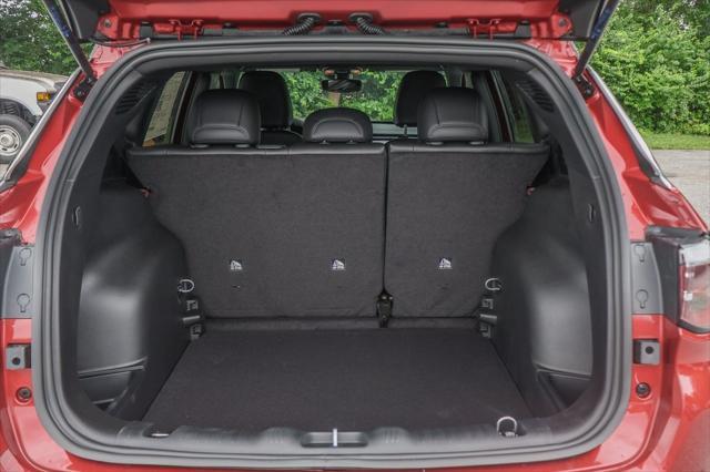 Photo of 2025 Red Hot Pearlcoat Jeep Compass