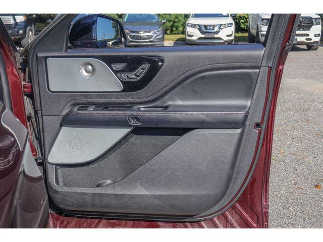 Photo of 2020 Burgundy Velvet Metallic Tinted Clearcoat Lincoln Aviator