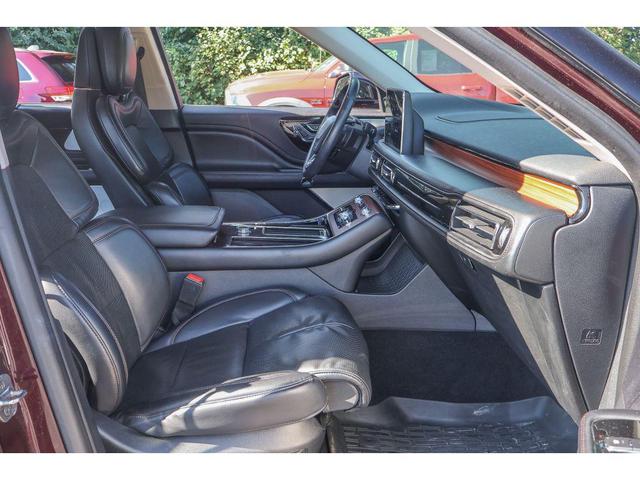 Photo of 2020 Burgundy Velvet Metallic Tinted Clearcoat Lincoln Aviator