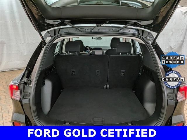 Photo of 2022 Black Metallic Ford Escape