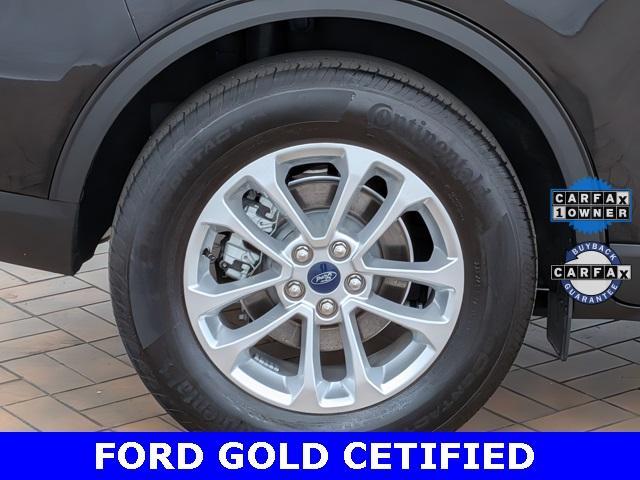 Photo of 2022 Black Metallic Ford Escape