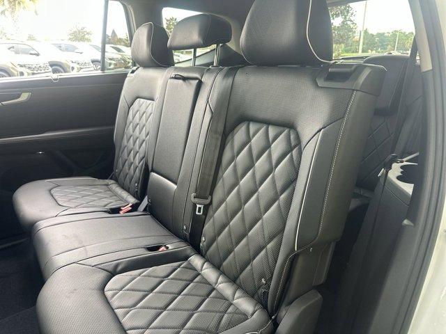Photo of 2026 Opal White Pearl Volkswagen Atlas